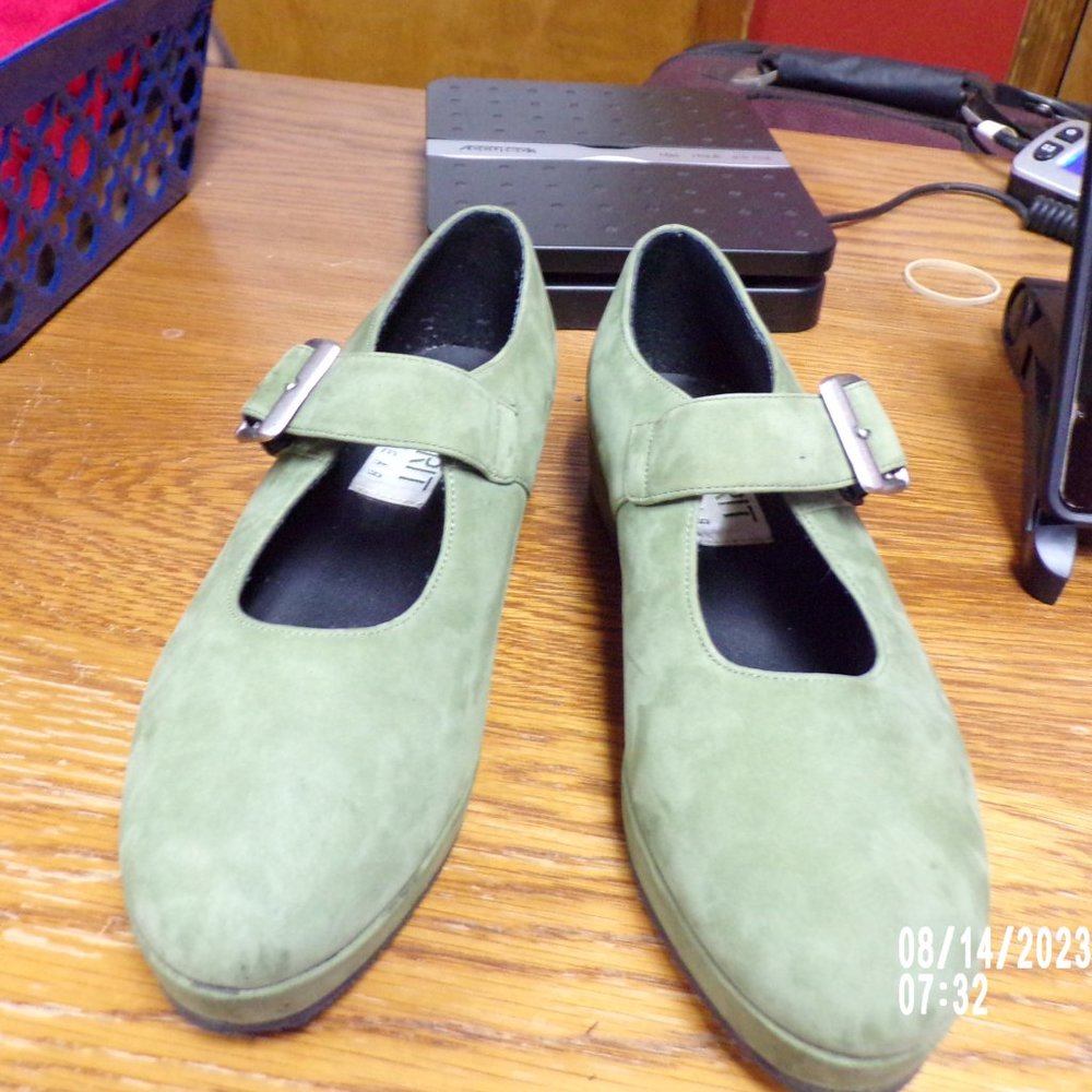 Vintage ESPRIT Suede Leather Mary Jane Comfort Shoes sz. 7